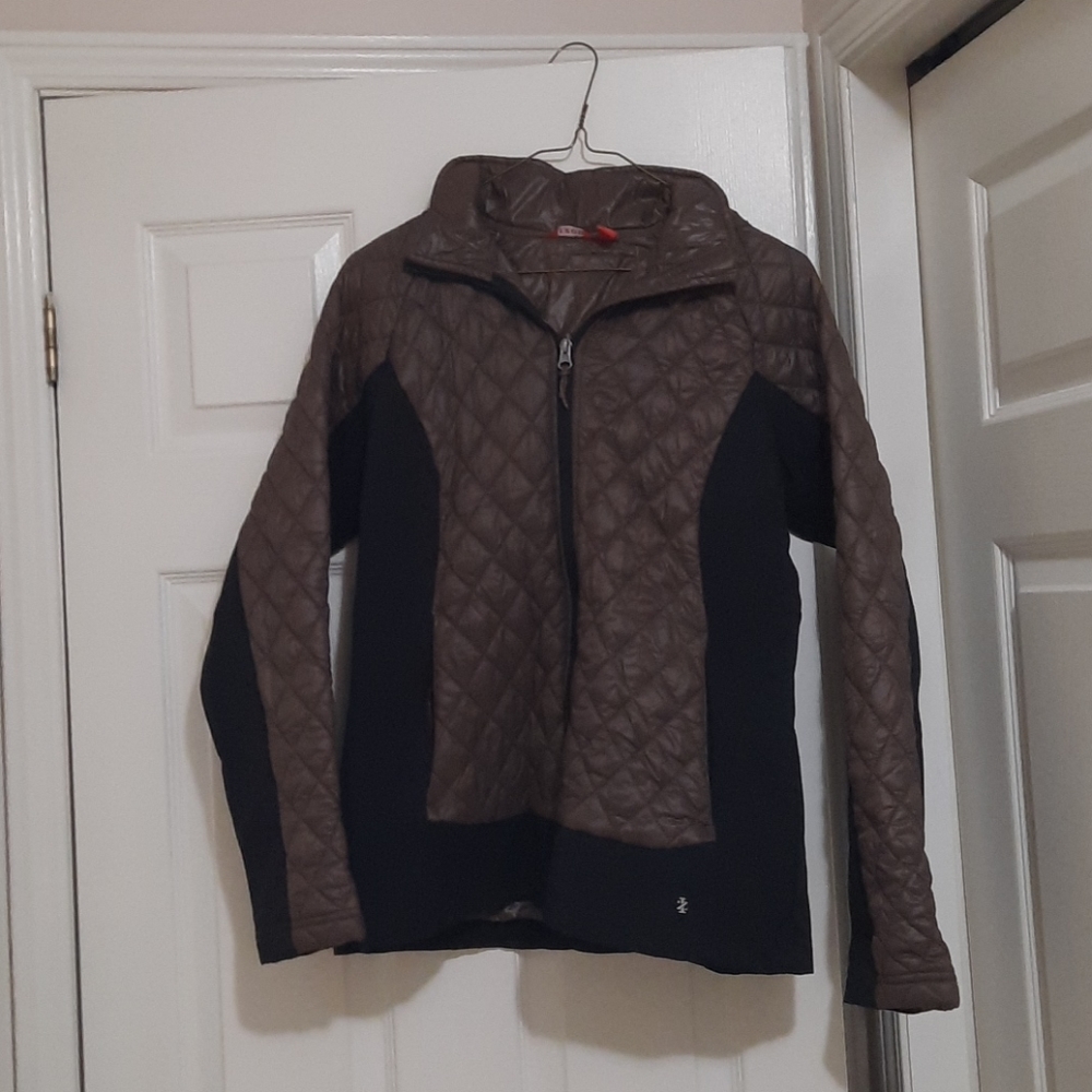 Izod‎ jacket